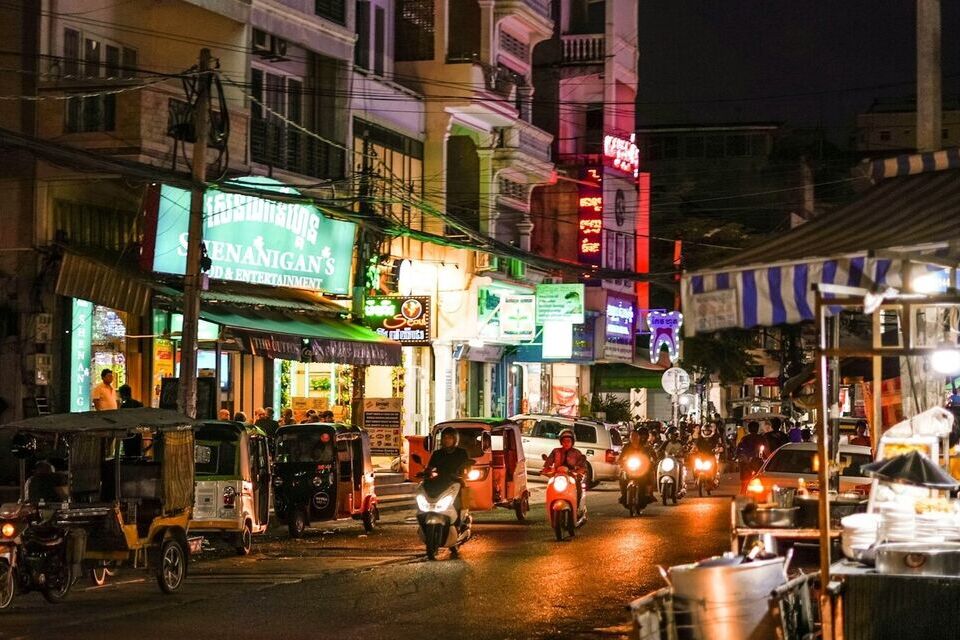 A Day in Phnom Penh: What to Do