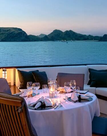 INDONESIA CRUISING IN-STYLE: UNDERWATER WONDERLAND