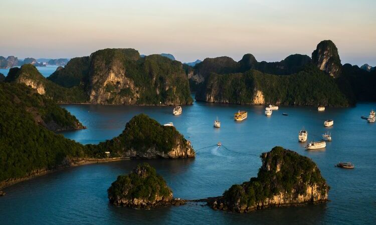 VIETNAM & DIE VERLORENEN TEMPEL VON ANGKOR ENTDECKEN